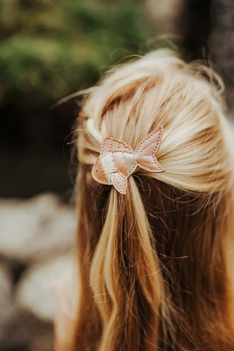 Donsje Amsterdam | Gurt Hairclip | Gold Fish | Clay Metallic Leather