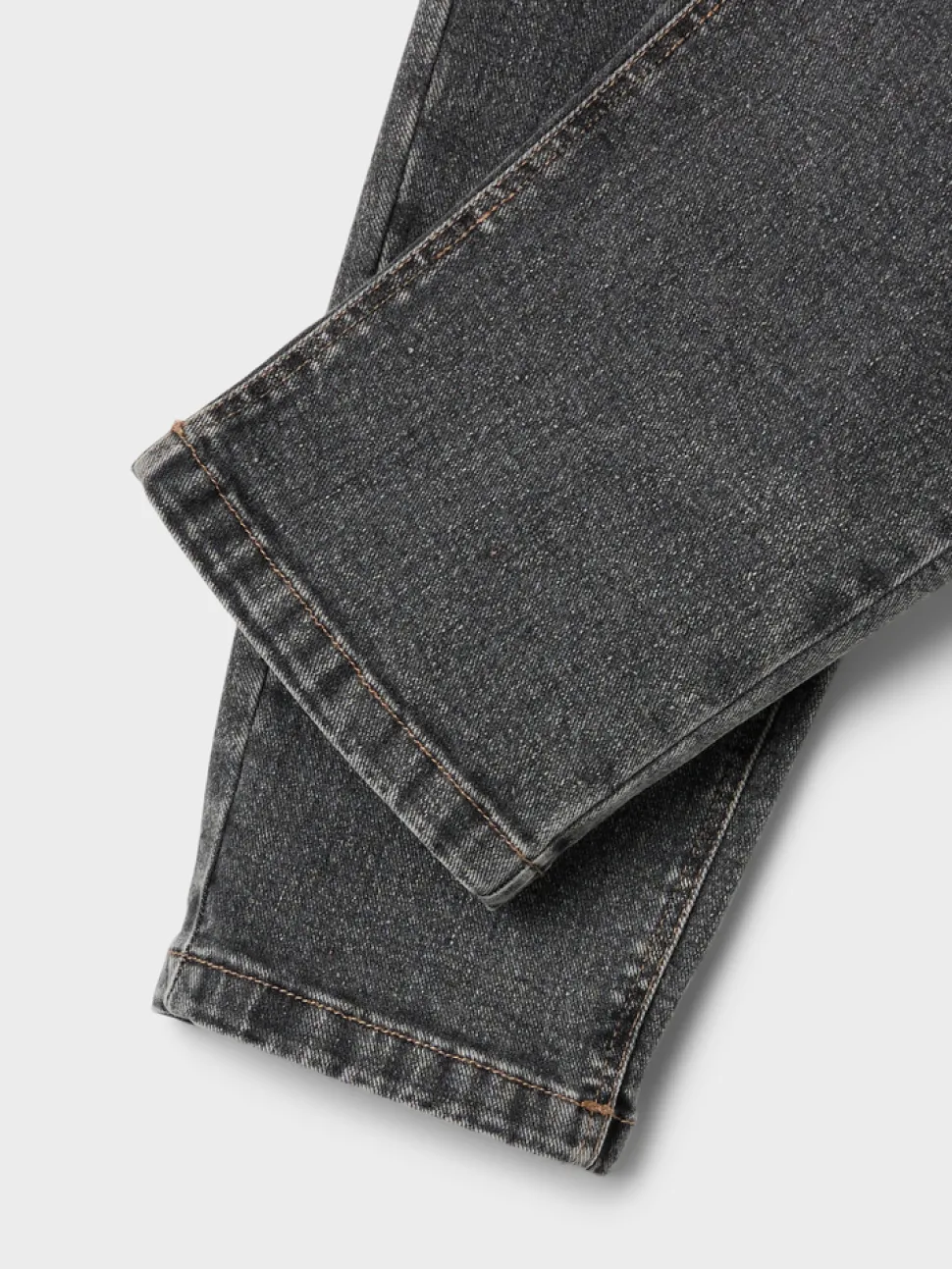 lilatelier__nmnberlin_loo_2.webp Lil'Atelier | NMNBERLIN LOOSE DNM JEANS 8310-IN LIL | Light Grey Denim